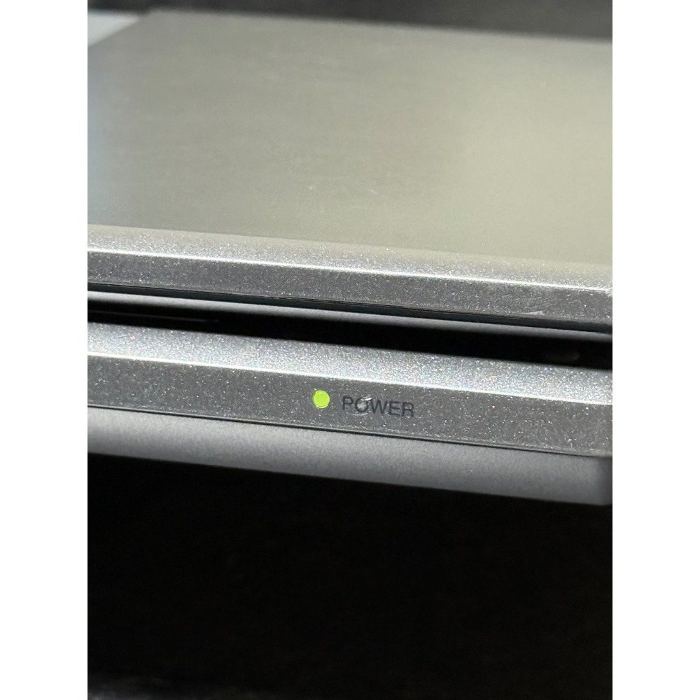 Toshiba SD-P2700 Portable DVD Player 8.9in Widescreen ColorStream Pro Silver - Picture 6 of 11
